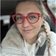 Laureta in interpreti e traduttori offre lezioni di inglese, principalmente online