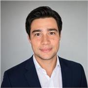 Profesor de inglés nativo con más de 5 años de experiencia en el sector farmacéutico y en el ámbito sanitario. 