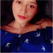 Me defino como una persona apasionada por su trabajo y voy a dar clases a niños y adolescentes