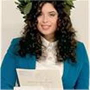 Laureata in scienze ambientali impartisce lezioni di matematica, chimica, biochimica, biologia, scienze