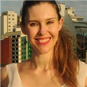 Professora de Educação Física/ Dança ensina públicos de todas as idades
