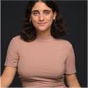 Soy una persona proactiva, organizada y creativa a la hora de trabajar. 
Considero que clases son aptas para cualquier edad. 