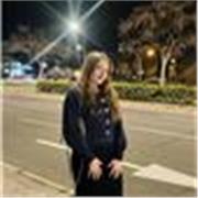 Soy paciente, creativa y adapto mi enseñanza a todo tipo de niños fomentando su aprendizaje y motivación.