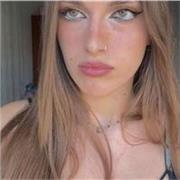 Studentessa con laurea triennale di lingue, attualmente frequento la magistrale in lingue per la comunicazione internazionale