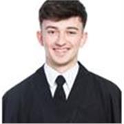 Me defino como un maestro joven al que le gusta mucho crear entornos de aprendizaje positivos, participativos y siempre adaptados.