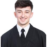 Me defino como un maestro joven al que le gusta mucho crear entornos de aprendizaje positivos, participativos y siempre adaptados.