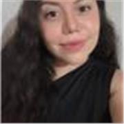 Maestra de apoyo escolar en clases de regularización