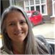 DELTA qualified native English tutor with 13 years of experience, offering private English lessons for children and adults online.