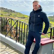 Insegnante di liceo impartisce ripetizioni di filosofia e scienze umane