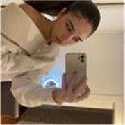 Estudiante de publicidad, 19 años, enseño inglés, a dibujar, lengua… a niños pequeños desde que iba a 6 de primaria. 