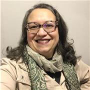 Professora de língua portuguesa, literatura, letras e linguística