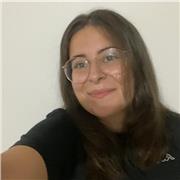 Laureata in Scienze Della Formazione Primaria, impartisce lezioni per bambini di scuola primaria