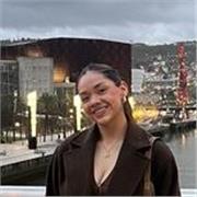 Profesora particular responsable y paciente para Primaria y ESO. Ayudo con deberes, técnicas de estudio y refuerzo.