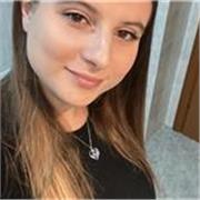Studentessa offre ripetizioni o aiuto compiti per studenti delle elementari