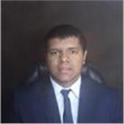 Profesor de inglés y francés imparte clases online a estudiantes de cualquier edad