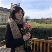 Studentesse universitaria disponibile per lezioni private