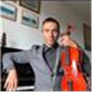 Formación musical instrumental de violín y viola, piano, guitarra, bajo. Clase práctica con lenguaje y armonía aplicada al instrumento. Idioma: inglés francés español nativo. Madrid y comunidad. Soy instrumentista, compositor y orquestador. Doy formación