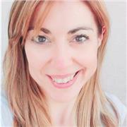 Soy Grafóloga, Grafoterapeuta y reeducadora gráfica, titulada hace 6 años. 
También soy Coach de Gestión Emocional y Mindfulness, titulada hace dos años, imparto clases de apoyo en formato presencial u online