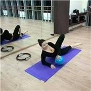 Cours de pilates et fitness pour adultes et les enfants