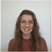 Je suis spécialisée dans les réseaux sociaux, la communication, le digital, le marketing et la langue polonaise.