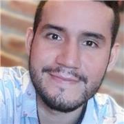 Profesor de Sociales con perfil didáctico e innovador