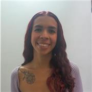 Licenciada en educación infantil ofrece apoyo escolar en diversas áreas, con enfoque lúdico y artístico