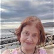 Professora de português com experiência de 20 anos