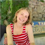 Etudiante passionnée d'enseignement, j'ai hâte de vous aider !