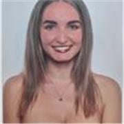 Profesora de apoyo para matemáticas de primaria y ESO