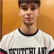 Soy estudiante en la universidad de Valladolid, y joven con muchas ganas de enseñar y trabajar.