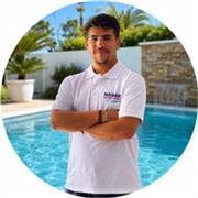 MAESTRO DE E. PRIMARIA. ESPECIALIDAD EN EDUCACIÓN FÍSICA. 17 años de experiencia en trato con menores y personas con discapacidad. Toda una vida dedicada a la enseñanza básica, lúdica, motriz e interactiva