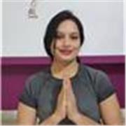 Online Yoga Classes for Adults with a Passionate Teacher Specializing in Hatha, Vinyasa & Meditation
