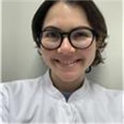 Soy graduada en Biología y Química y tengo un Máster en Molecular Life Sciences. Te ayudaré a comprender la química desde la base