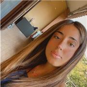 Laureanda in Economia e commercio magistrale impartisce lezioni di inglese per studenti delle elementari, medie e superiori