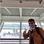 Ingeniero mecánico da clases de matemáticas para alumnos de primaria, secundaria y bachillerato