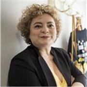 Profesora de marketing y marenfocada a las Redes Sociales con mucha experiencia enseñando a pequeños empresarios y marca personal.