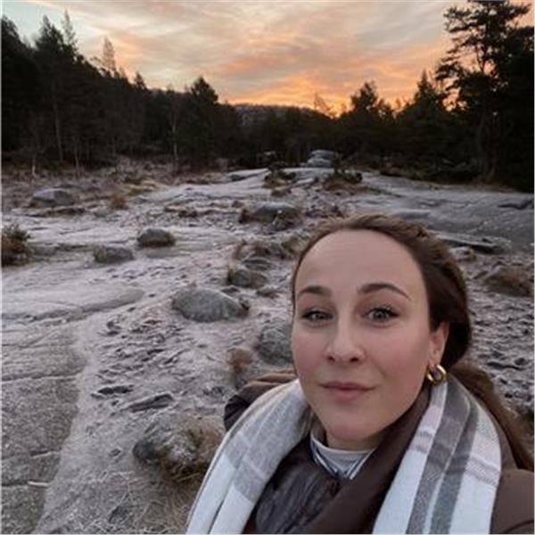 Vivian Nachhilfelehrer aus Hamburg