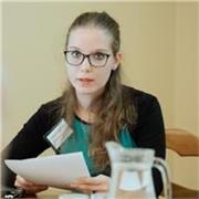 Dottoranda in letteratura italiana, con esperienza di 5 anni di insegnamento all'università offre lezioni di italiano a Roma