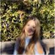 Estudiante de la carrera de Educación Primaria con experiencia dando clase a su hermano pequeño y amante de los niños