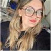 Professeur d’anglais/français (FLE) passionnée. N’hésitez pas, je suis flexible.