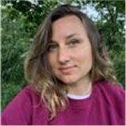 Dance and Movement personal trainer providing custom made on-line movement, dance and body&mind classes for teenagers and adults. 