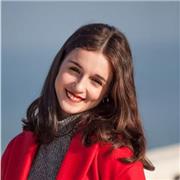 Studentessa universitaria di Lingue impartisce lezioni di spagnolo