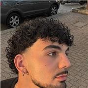 Studente di ingegneria offre ripetizioni di matematica per scuole medie e superiori. Metodo pratico e chiaro, con esercizi guidati