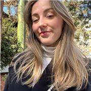 Soy una persona alegre, optimista y con paciencia. Ademas de ser disciplinada y constante en lo que me propongo.