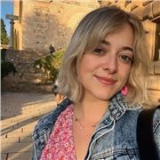 Profesora de apoyo en la materia de inglés. He vivido durante casi dos años en Estados Unidos