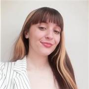 Estudiante de educación infantil imparte clases a niños de primaria, cualquier asignatura