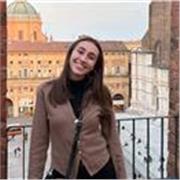 Estudiante de Periodismo, con bachillerato humanístico y pasión por los libros