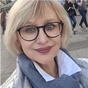 Hochschullehrerin mit 20 Jahren Erfahrung, Muttersprachlerin