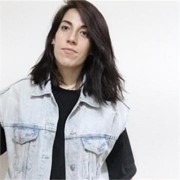 María