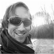 I am a passionate and nurturing individual with a wealth of experience as a qualified art teacher and practicing artist. 